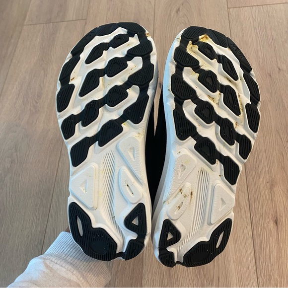 Women’s size 8.5 Hoka Clifton 9 *will lower price* - Picture 6 of 6